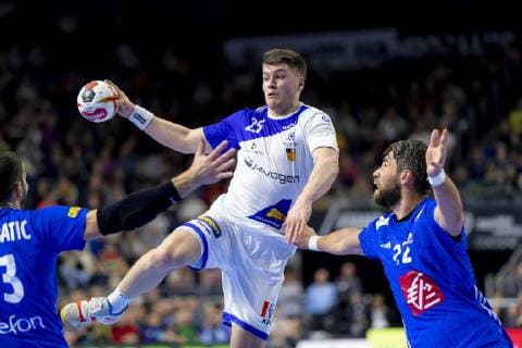 Elvar Oro Jonsson No 25 Iceland vs Luka Karabatic No 22 France Iceland vs France Main Round Handball IHF Handball World Championship 20 01 19 Cologne North Rhine-Westphalia Germany Lanxess Arena Copyright: xAgentur54Gradx xFelixxKoenigx