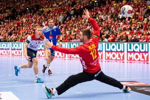 190121 Magnus Jondal of Norway scores against goalkeeper Andreas Palicka of Sweden during the IHF World Handball Championship match between Sweden and Norway on January 21 2019 in Herning Photo Petter Arvidson BILDBYRAN kod PA 92209,  Copyright: PETTERxARVIDSON BB190121PA051