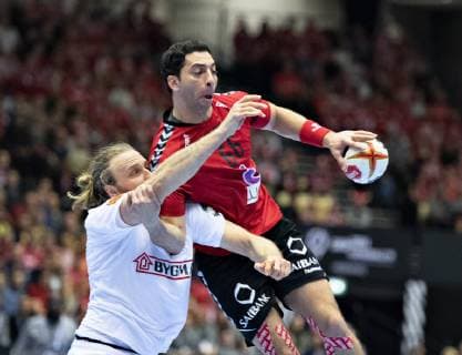 Ahmed El Ahmar of Egypt against Henrik Moellgaard of Denmark during the men s IHF Handball World Championship Main Round Group 2 match between Egypt and Denmark in Herning Denmark Monday Jan 21 2019 Herning Jylland Denmark,  Copyright: HenningxBagger HenningxBaggerx COP105 spdk20190121-203650-L