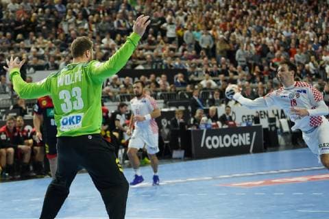 GER IHF WM 2019 Croatia CRO vs Germany GER 21 01 2019 Lanxess Arena Cologne GER IHF WM 2019 Croatia CRO vs Germany GER picture shows Andreas Wolff Goalkeeper GER 33 in duel against Igor KaraÄiÄ CRO 18 nordphotox xMeuter nph00351