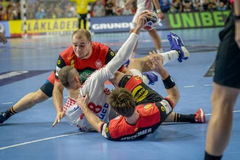 Cologne Germany 21 01 2019 IHF Handball WM 2019 Main round Croatia Germany Uwe Gensheimer GER Zeljko Musa CROATIA in the duel Paul Drux GER DeFodi520