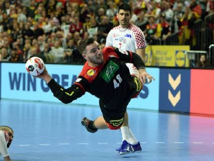 Handball World Championship 2019 Main round in Cologne Croatia Germany 21 01 2019 Jannik Kohlbacher Deut gets a free throw HM