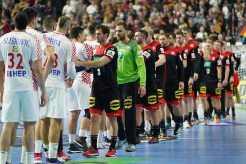 GER IHF WM 2019 Croatia CRO vs Germany GER 21 01 2019 Lanxess Arena Cologne GER IHF WM 2019 Croatia CRO vs Germany GER in picture picture shows the Germans say goodbye nordphotox xMeuter nph00351
