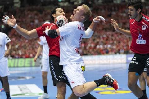 January 21, 2019 - Herning, Denmark - Anders Zachariassen (14), Denmark is blocked by the Egyptian defence during the group C handball match between Egypt and Denmark in Jyske Bank Boxen in Herning during the 2019 IHF Handball World Championship WM Weltmeisterschaft in Germany Denmark. Handball 2019: Egypt-Denmark - ZUMAm173 20190121_zsp_m173_004 Copyright: xLarsxMoellerx
