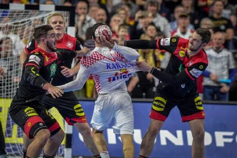 Cologne Germany 21 01 2019 IHF Handball WM 2019 Main round Croatia Germany Jannik Kohlbacher GER Hendrik Pekeler GER in action DeFodi520