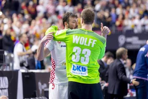 Torhueter Andreas Wolff Nr 33 Germany and Domagoj Duvnjak Nr 5 Croatia after the match Croatia vs Germany Main Round Handball IHF Handball World Championship 21 01 19 Cologne North Rhine-Westphalia Germany Lanxess Arena Copyright: xAgentur54Gradx xFelixxKoenigx