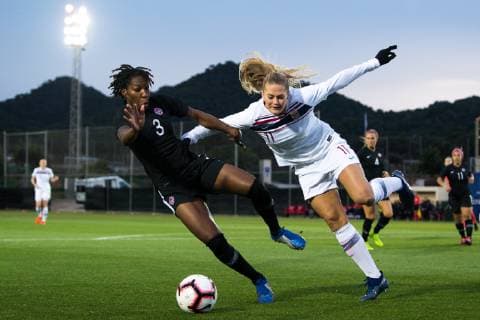 190122 Kadeisha Buchanan of Canada and Lisa Marie Karlseng Utland of Norway during the international friendly match between Norway and Canada on January 22 2019 in La Manga Photo Vegard Wivestad Grott BILDBYRAN kod VG 170271,  Copyright: VEGARDxWIVESTADxGRoTT BB190122BB614