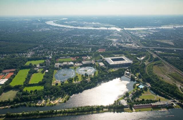 Wedaustadion MSV Arena Wassersky Seilbahn Wedau Sportpark Regattabahn Wedau Duisburg Ruhrgebiet Nordrhein Westfalen Germany ACHTUNGxMINDESTHONORARx60xEURO