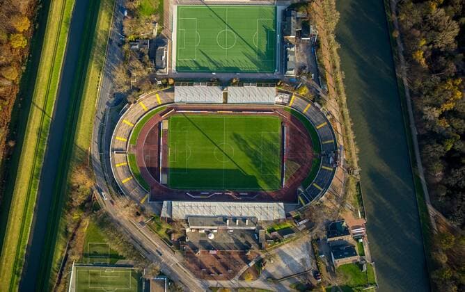 RWO Stadion Niederrheinstadion Oberhausen between Emscher and Rhein Herne Kanal Oberhausen Ruhr area North Rhine-Westphalia Germany ATTENTIONxMINDESTHONORARx60xEURO