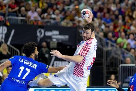 Domagoj Duvnjak Nr 5 Croatia gegne Timothey N Guessan Nr 17 France vs Croatia Main Round Handball IHF Handball World Championship 23 01 19 Cologne Nordrhein Westfalen Germany Lanxess Arena Copyright: xAgentur54Gradx xFelixxKoenigx