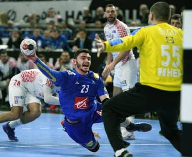 Handball World Championship 2019 Main round in Cologne France Croatia 23 01 2019 Ludovic Fabregas FRA free in front of Tw Marin Sego Croatia HM