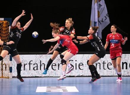 23 01 2019 Germany Bietigheim Handball Bundesliga Women 12 Matchday Season 2018 2019 SG BBM Bietigheim vs. Thuringia HC v l Josefine Huber THC Laura von der Hejden BBM Nina Müller THC Emily Bölk THC Fie Woller BBM