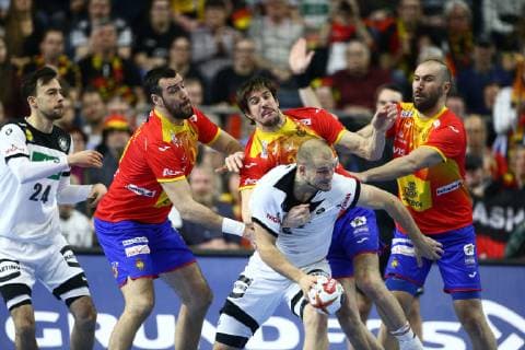 Paul Drux Germany in the duel with Gedeon Vilaplana Guardiola Spain Viran Morros De Argila Spain and Joan Reixach Canellas Spain Germany vs Spain IHF Men Handball World Championship 23 01 2019 Photographer Neis Eibner Germany vs Spain IHF Men Handball World Championship 23 01 2019 Cologne Copyright: xEIBNER Alexander_Neisx EP_ANS