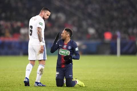 Sport Bilder des Tages 10 NEYMAR JR (PSG) - 17 ANTHONY GONCALVES (STRA) - COLERE FOOTBALL : Paris SG vs Strasbourg - Coupe de France - 23 01 2019 AnthonyBIBARD FEP Panoramic 