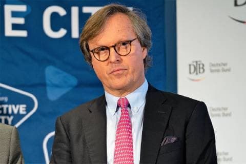Dr Carsten Lütten 1 Chairman Club at the Alster Portrait Portrait Starting signal for the modernisation of the Rothenbaum Stadium Project partners present measures before modernisation measures for tennis grounds Hamburg Rotherbaum Hamburg Hamburg Germany Center Court Restaurant Rothenba