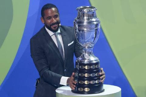 Sorteio Copa America RIO DE JANEIRO, RJ - 24.01.2019: SORTEIO COPA AMERICA - Chilean double champion Jean Beausejour during Group raffle for the 46th edition of the Copa América men& 39;s footb ll, held in the City of Arts in Barra da Tijuca, west of Rio de Janeiro, RJ. Thurnament takes place from Jum June 14 to July 7. The competition will have, besides Rio de Janeiro, four other host cities (Belo Horizonte, Porto Alegre, Salvador and São Paulo). (Photo: Celso Pupo Fotoarena) x1669931x  CelsoxPupo
