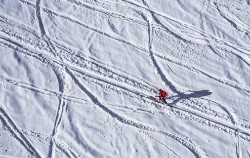 THEMENBILD - eine Skitournengeherin bei ihrem Aufstieg im freien Gelaende , aufgenommen am 23. Januar 2019 in Kaprun, Oesterreich a ski tourer on her ascent in open terrain in Kaprun, Austria on 2019 01 23. Kaprun *** THEME PICTURE a ski tourer on her ascent in open terrain in Kaprun Austria on 2019 01 23 Kaprun  EX_FEI  