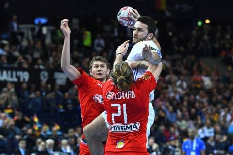 Handball World Championship Denmark France on 25 01 2019 at the Barclaycard Arena in Hamburg Henrik Mollgaard Denmark front Romain Lagarde France middle xRx