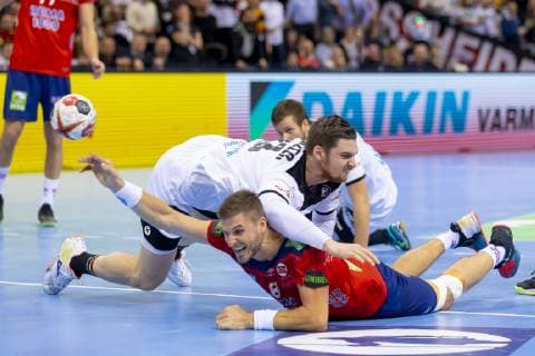 Bjarte Myrhol Nr 8 Norway vs. Hendrik Pekeler Nr 13 Germany Germany vs Norway Semifinals Handball IHF Handball World Championship 25 01 19 Hamburg Hamburg Germany Barclaycard Arena Copyright: xAgentur54Gradx xFelixxKoenigx