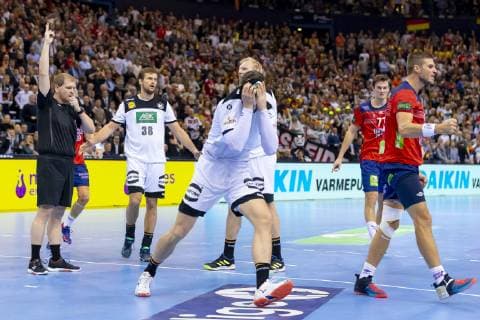 Hendrik Pekeler No 13 Germany is angry about a two-minute penalty Germany vs Norway Semifinal Handball IHF Handball World Championship 25 01 19 Hamburg Hamburg Germany Barclaycard Arena Copyright: xAgentur54Gradx xFelixxKoenigx
