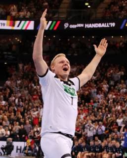 Patrick Wiencek cheering action upper body upper body sport handball world championship world championship men semifinal season 2018 2019 25 01 2019 Germany GER DHB vs Norway NOR