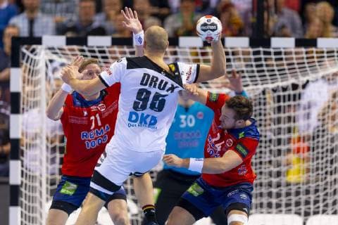 Paul Drux Nr 95 Germany vs Alexander Blonz Nr 71 Norway and Christian O Sullivan Nr 24 Norway Germany vs Norway Semifinal Handball IHF Handball World Championship 25 01 19 Hamburg Hamburg Germany Barclaycard Arena Copyright: xAgentur54Gradx xFelixxKoenigx