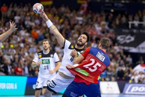 Tim Suton No 8 Germany vs Eivind Tangen No 25 Norway Germany vs Norway Semifinal Handball IHF Handball World Championship 25 01 19 Hamburg Hamburg Germany Barclaycard Arena Copyright: xAgentur54Gradx xFelixxKoenigx