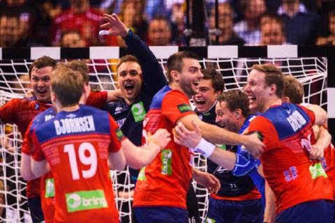 190125 Players of Norway celebrates after the IHF World Handball Championship match between Germany and Norway on January 25 2019 in Hamburg Photo Ludvig Thunman BILDBYR u0081N kod LT 35585,  Copyright: LUDVIGxTHUNMAN BB190125LT099