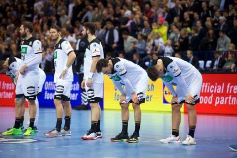 Handball Hamburg 25 01 2019 World Championship 2019 Mens World Championship Germany GER Norway NOR Steffen Fäth Germany No 23 Faeth Fath Kai Häfner Germany No 25 Häfner Hafner Tim Suton Germany No 08 Patrick Groetzki Germany No 24 Fabian Wiede Germany No 10 vlnr knocked down