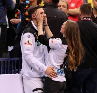 Fabian Wiede is comforted by girlfriend Sport Handball World Championship World Championship Men Semifinal Season 2018 2019 25 01 2019 Germany GER DHB vs Norway NOR
