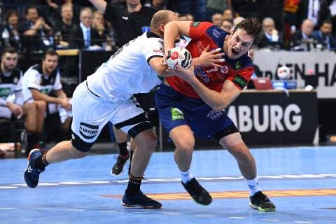 Handball WM Semifinal Germany Norway on 25 01 2019 in the Barclaycard Arena in Hamburg Paul Drux Germany left Magnus Rod Norway right xRx