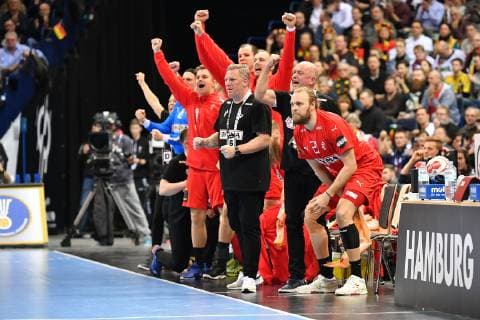 (190126) -- HAMBURG, Jan. 26, 2019 -- Players and coaches of Denmark celebrate during the IHF Men s Handball World Championship WM Weltmeisterschaft semifinals between Denmark and France in Hamburg, Germany, on Jan. 25, 2019. Denmark won 38-30. ) (SP)GERMANY-HAMBURG-MEN S HANDBALL-WORLD CHAMPIONSHIP-SEMIFINAL UlrichxHufnagel 