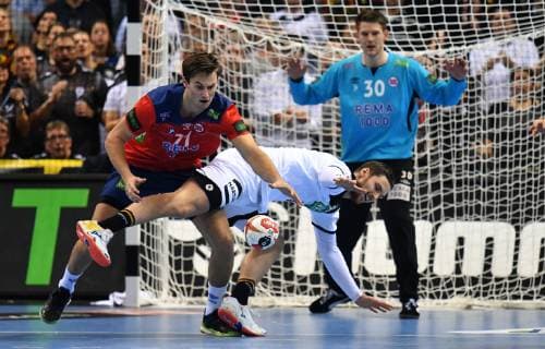 Hendrik Pekeler Germany and Magnus Rod Magnus Roed Norway in duel Germany Norway Germany Norway IHF Handball World Championship 2019 Handball World Championship 2019 Men Men Men Handball men Handball Germany Germany Semifinal Match 2 half final Hamburg 25 1 2019