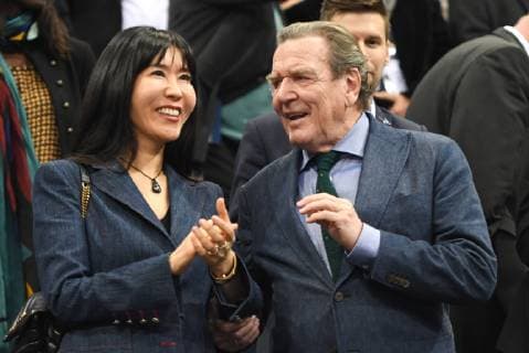 GER IHF WM 2019 Germany GER vs Norway NOR 25 01 2019 GER IHF WM 2019 Germany GER vs Norway NOR in picture Gerhard Schroeder Schröder former chancellor with Mrs Soyeon on the tribune nordphoto xWitke nph00002