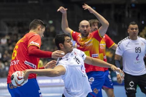 Abdelrahman Abdou 28 of Egypt and Angel Fernandez Perez 6 of Spain during the men s IHF Handball World Championship placement match 7 8 between Spain and Egypt in Herning Denmark Saturday Jan 26 2019 Herning Denmark,  Copyright: BoxAmstrup BoxAmstrupx COP105 spdk20190126-182053-L