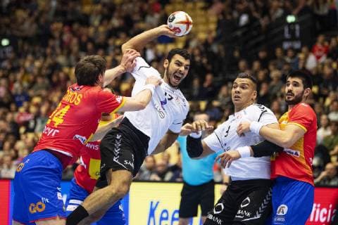 Ahmed Khairy 17 Mohamed Shebib 89 of Egypt and Viran Morros de Argila 24 Eduardo Gurbindo Martinez 3 of Spain during the men s IHF Handball World Championship placement match 7 8 between Spain and Egypt in Herning Denmark Saturday Jan 26 2019 Herning Denmark,  Copyright: BoxAmstrup BoxAmstrupx COP105 spdk20190126-193804-L