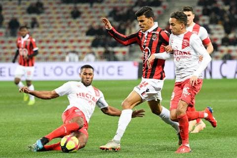 05 LOICK LANDRE (NIM) - 21 DANILO BARBOSA (NICE) - 29 SOFIANE ALAKOUCH (NIM) FOOTBALL : Nice vs Nimes - Ligue 1 Conforama - 26 01 2019 FEP Panoramic 
