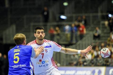 190126 Max Darj of Sweden and Luka Stepancic of Croatia during the IHF World Handball Championship placement match between Croatia and Sweden on January 26 2019 in Herning Photo Ludvig Thunman BILDBYR u0081N kod LT 35586,  Copyright: LUDVIGxTHUNMAN BB190126LT026