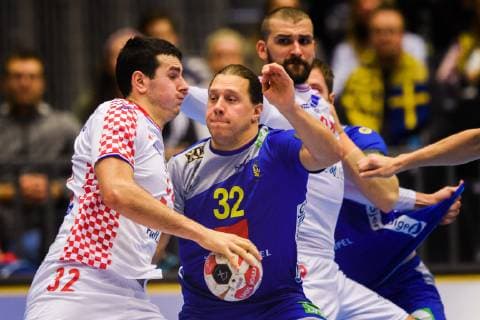 190126 Ivan Sliskovic of Croatia and Mattias Zachrisson of Sweden during the IHF World Handball Championship placement match between Croatia and Sweden on January 26 2019 in Herning Photo Ludvig Thunman BILDBYR u0081N kod LT 35586,  Copyright: LUDVIGxTHUNMAN BB190126LT029