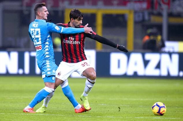 IPP20190126 Football - soccer: Serie A, AC Mailand - SSC Neapel, un ocntrasto tra Arkadiusz Milik e Lucas Paqueta Italy Photo Press Worldwide Copyright (Verwendung nur in Deutschland - GERMANY ONLY) *** IPP20190126 Football soccer Serie A AC Milan SSC Naples un ocntrasto tra Arkadiusz Milik e Lucas Paqueta Italy Photo Press Worldwide Copyright Use only in Germany GERMANY ONLY 
