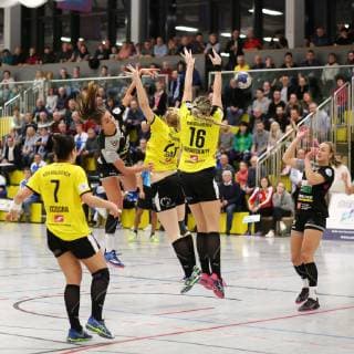 Kyra Teixeira VfL Waiblingen outwits defence GER 2 league women HC Roedertal VfL Waiblingen 26 01 2019 Grosssalza Copyright: xEIBNER Skomudekx EP_eer