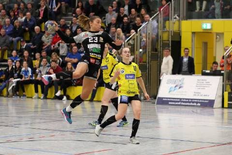 Simona Nikolovska VfL Waiblingen at goal throw GER 2 League Women HC Roedertal VfL Waiblingen 26 01 2019 Grosssalza Copyright: xEIBNER Skomudekx EP_eer