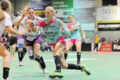 Shenia Minevskaja TusSies Metzingen 13 TusSies Metzingen Handball HBF League EHF Cup Group stage 26 01 2019 Photo TBaur Eibner TusSies Metzingen vs. Herning Ikast Handbold Metzingen Copyright: xEibner-Pressefoto Tobi_Baurx EP_TBR