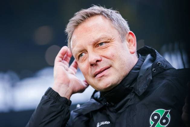 coach Andre Breitenreiter Hannover 96 dissatisfied DFL regulations prohibit any use of photographs as image sequences and or quasi video GER Fussball 1 Bundesliga Borussia Dortmund Hannover 96 26 01 2019 Dortmund Copyright: xEIBNER Tom_Wellerx ep_eer