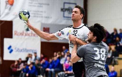 27 01 2019 xpsx Handball 3 League HSG Hanau SG Nussloch v l Yaron Pillmann Hanau Kevin Bitz Nussloch Hanau Hessen Germany DEU