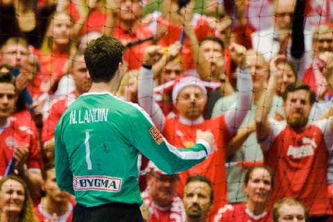 190127 Goalkeeper Niklas Landin of Denmark celebrates with supporters during the IHF World Handball Championship final between Norway and Denmark on January 27 2019 in Herning Photo Ludvig Thunman BILDBYR u0081N kod LT 35588,  Copyright: LUDVIGxTHUNMAN BB190127LT115