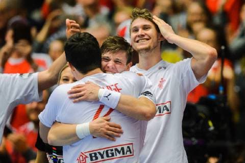 190127 Substitutes of Denmark celebrates during the IHF World Handball Championship final between Norway and Denmark on January 27 2019 in Herning Photo Ludvig Thunman BILDBYR u0081N kod LT 35588,  Copyright: LUDVIGxTHUNMAN BB190127LT119