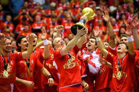 190127 Players of Denmark celebrates at the podium with the trophy after the IHF World Handball Championship final between Norway and Denmark on January 27 2019 in Herning Photo Ludvig Thunman BILDBYR u0081N kod LT 35588,  Copyright: LUDVIGxTHUNMAN BB190127LT148