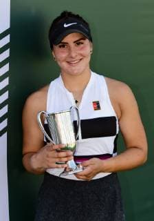 NEWPORT BEACH, CA - JANUARY 27: Bianca Andreescu (CAN) holds the winners trophy after defeating Jessica Pegula (USA) in three sets to become champion of the 2019 Oracle Challenger Series played on January 27, 2019 at the Newport Beach Tennis Club in Newport Beach, CA. (Photo by John Cordes Icon Sportswire) TENNIS: JAN 27 Oracle Challenger Series Icon506190127016 EDITORIAL USE ONLY