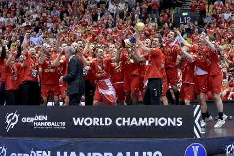 Handball WM, Dänemark ist Weltmeister IHF Men s World Championship WM Weltmeisterschaft 2019 Final handball match. Goalkeeper Niklas Landin of Denmark with the trophy and gold medal after men s IHF Handball World Championship Final between Denmark and Noway at the Jyske Bank Boxen arena in Herning Denmark on Sunday January 27 2019. Denmark 